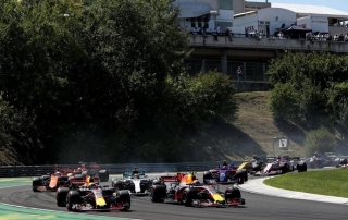 Red Bull se autoexpulsa de la lucha con la cabeza