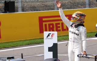 Hamilton entra en la historia tras batir el récord de poles de Schumacher