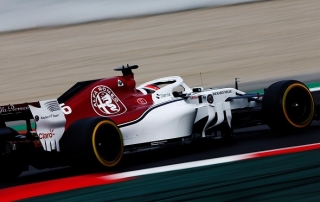 Leclerc y su nuevo 'amigo' hacen 81 vueltas