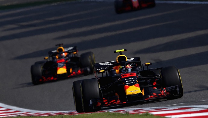 Red Bull mete presión a Renault con su propulsor