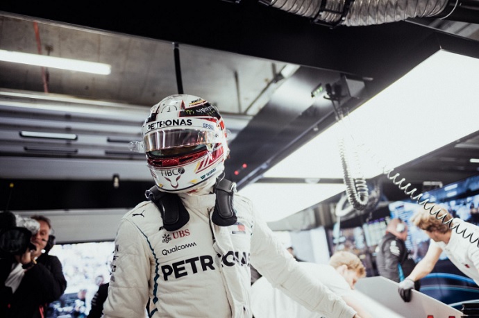 Hamilton continuará en Mercedes, según Niki Lauda