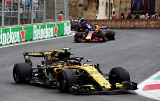 Sainz roza el podio y Hülkenberg acaba en desastre en Bakú