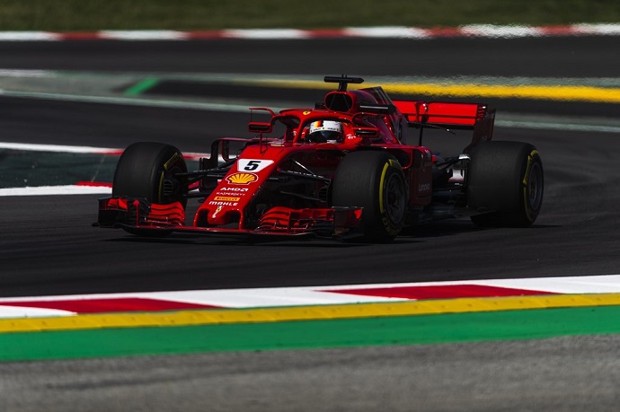 Ferrari lejos de rendir en Barcelona con Vettel cuarto y Raikkonen retirado