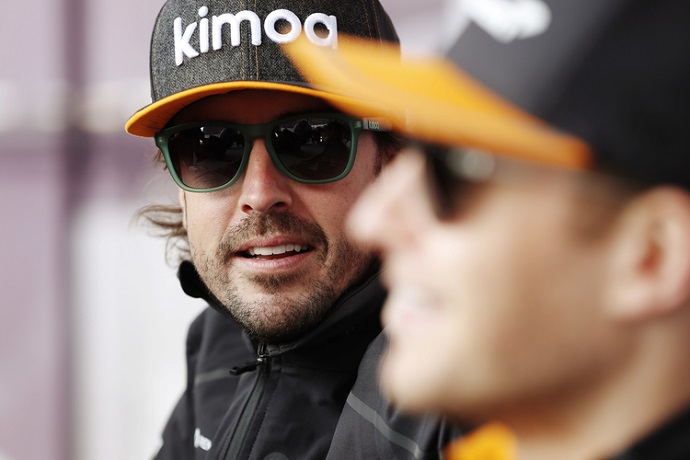 Alonso sobre el MCL33-B: "Es un coche más rápido"