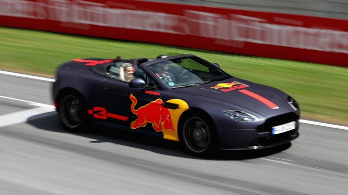 Aston Martin a la espera del límite presupuestario para decidir su entrada a la F1
