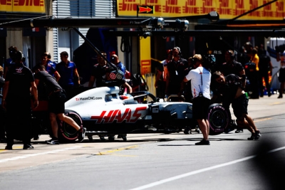 sabado en canada haas dos pilotos dos resultados diferentes