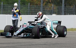 Sábado en Alemania-Mercedes: Duro golpe antes de la carrera