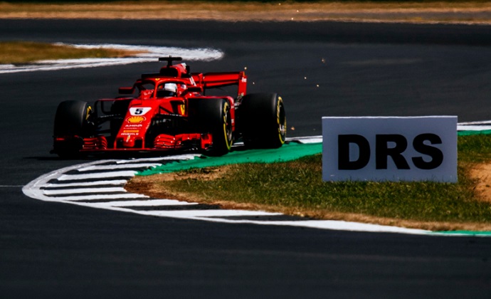 GP G.Bretaña 2018-FP2:  Vettel golpea a Mercedes, Alonso lidera el resto y Sainz roza el 'Top 10'