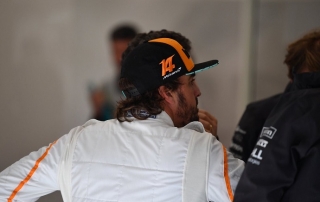 Domingo en Bélgica - McLaren. Alonso: "Actuan en la primera curva como si fuera la última del Campeonato"