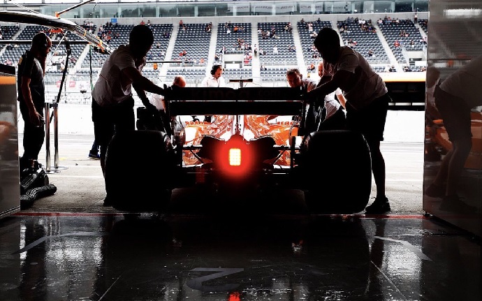 Viernes en Japón-McLaren: Siguen sin ritmo