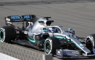 Test en Barcelona- Dia 1- Mercedes se esconde bajo los neumáticos y los sensores