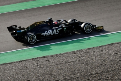 test en barcelona dia 2 haas contratiempos superados