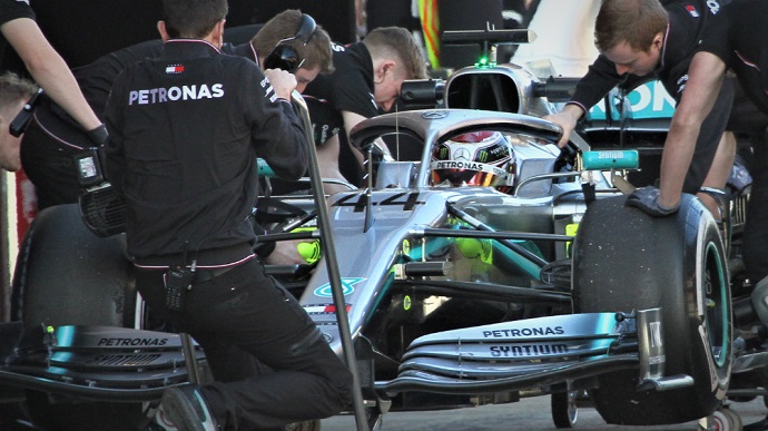 Test en Barcelona- Dia 2- Mercedes se esconde bajo un arduo trabajo