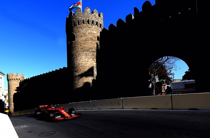 Domingo-en-Azerbaiyán-Ferrari-no-cierra-el-margen-con-Mercedes