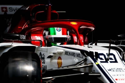 Domingo en China - Alfa Romeo: Un gran Kimi consigue ser 9º, Giovinazzi sube hasta el 15º