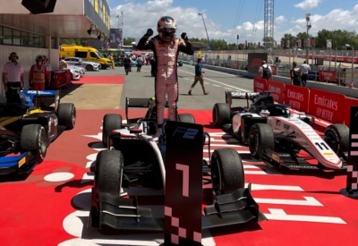 De Vries consigue en Montmeló su primer triunfo del año