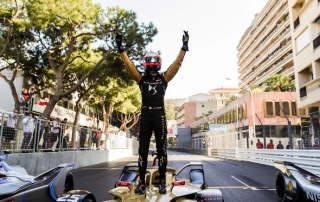 Jean Eric Vergne mantiene a raya a Rowland y repite victoria