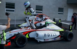 Jak Crawford vence en la primera carrera de la gran final de la FIA F4 Nacam en la Ciudad de México