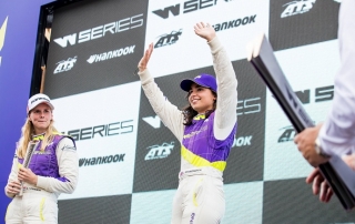 Jamie Chadwick gana las W Series