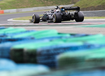 sabado en hungria haas el coche viejo es mas rapido