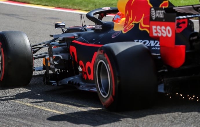 Domingo en Bélgica - Red Bull: Albon sorprende y Verstappen decepciona