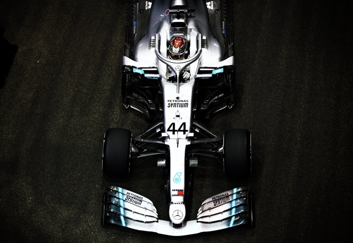 Viernes en Singapur – Mercedes: Hamilton lidera la FP2, Bottas tiene un día complicado