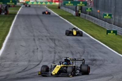 Domingo-en-Italia-Renault-suma-22-para-constructores