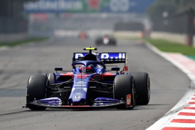 Domingo en México – Toro Rosso: El toque de Kvyat permite a Gasly puntuar