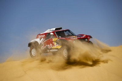 Dakar 2020 Etapa 10: Sainz da un golpe sobre la mesa en una etapa reducida