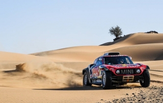 Dakar 2020 Etapa 9: Peterhansel y Al-Attiyah se pegan a Sainz