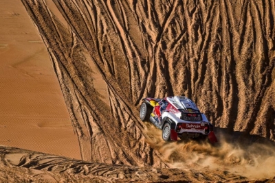 Dakar 2020 Etapa 11: Peterhansel y Al-Attiyah no tiran la toalla