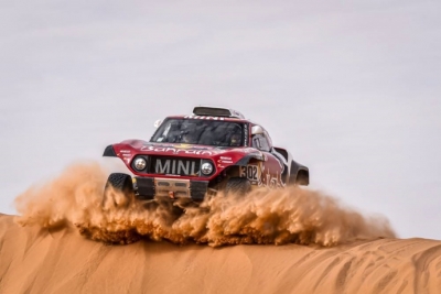 Dakar 2020 Etapa 6: Peterhansel consigue imponerse a un Sainz espectacular