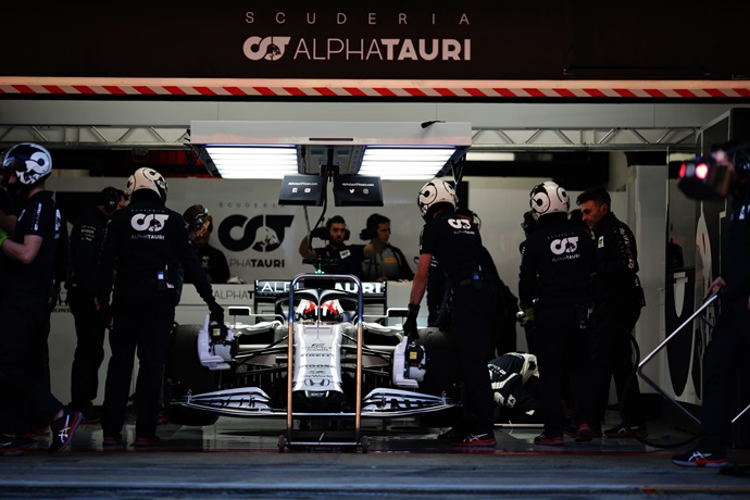 Test F1 2020: Día 2 - AlphaTauri con ritmo constante, pero invisibilizado por la polémica de Mercedes