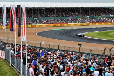 La F1 sigue sin conseguir el permiso para evitar la cuarentena en Gran Bretaña y ya suenan sustitutos