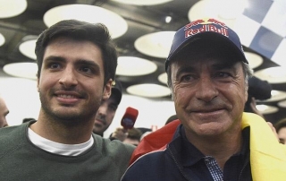 Carlos Sainz nos da pistas sobre el futuro de su hijo