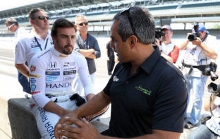 Montoya no ve a Alonso en Renault
