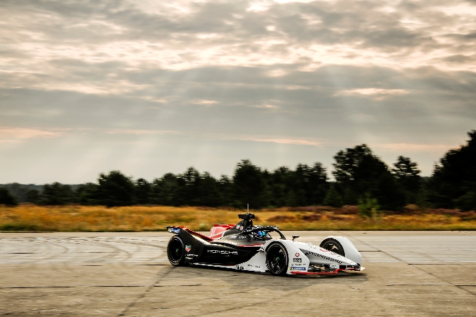 Pascal Wehrlein completa la primera prueba con el equipo TAG Heuer Porsche de Fórmula E