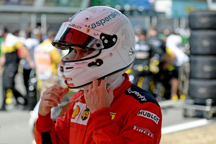 Binotto niega un clima de tensión de Ferrari con Vettel
