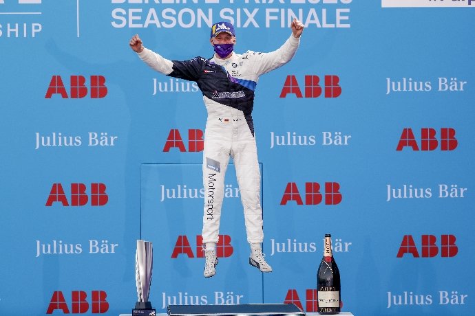 #BerlinEPrix – Günther de manera brillante se queda con el Round 8