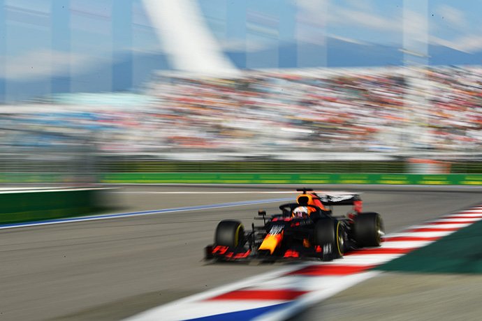 Domingo en Rusia - Red Bull: Verstappen vuelve al podium con un segundo puesto