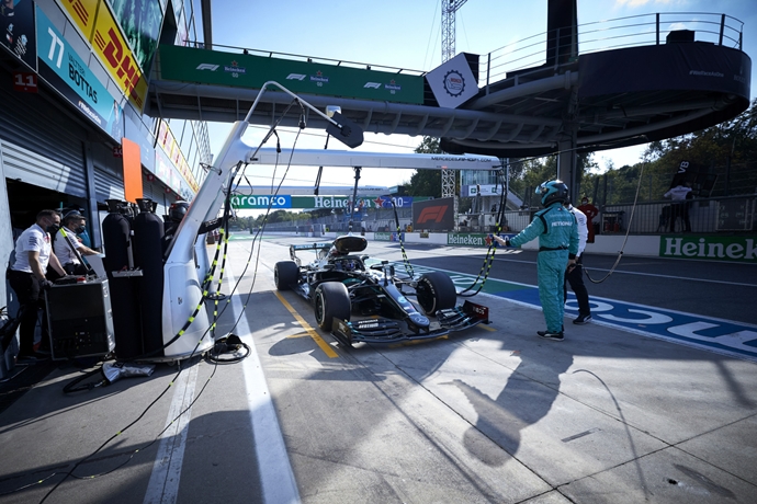 Domingo en Italia - Mercedes fuera de la fiesta del podio