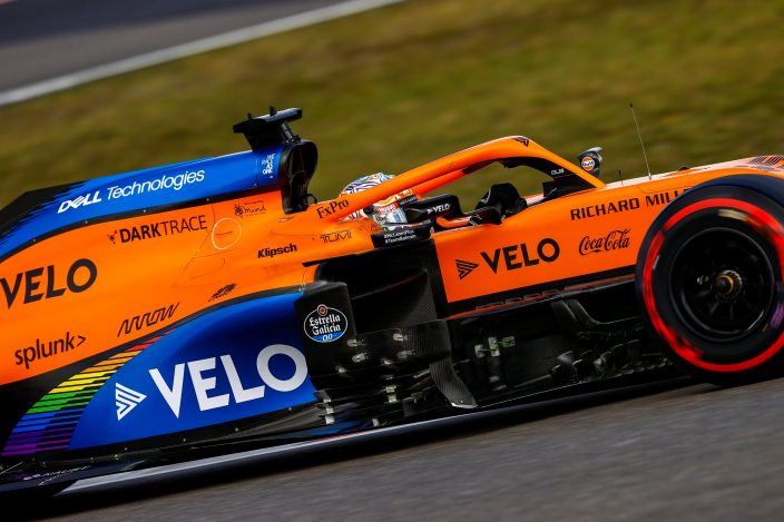Domingo en Eifel - McLaren: Sainz aguanta el tipo y avanza hasta el quinto puesto; Norris se retira