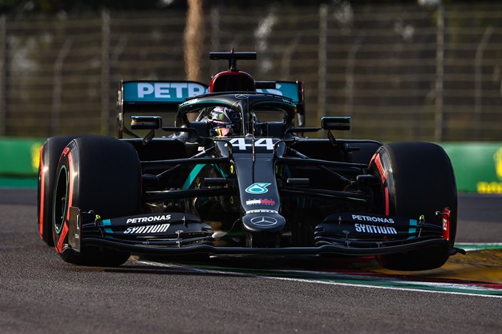 Hamilton gana en Imola y Mercedes se proclama campeón por séptimo año consecutivo