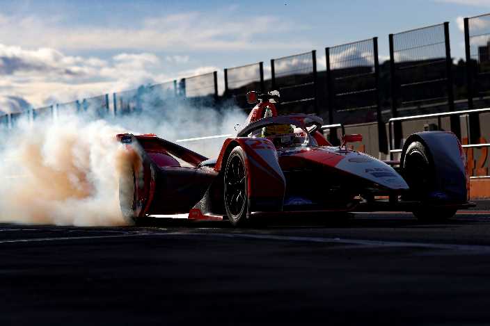 #PreSeasonTesting de Fórmula E: Equipos y conferencias de la jornada del sábado