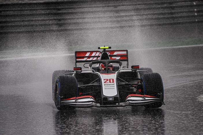 Sábado en Turquía - Haas tiene un mal día