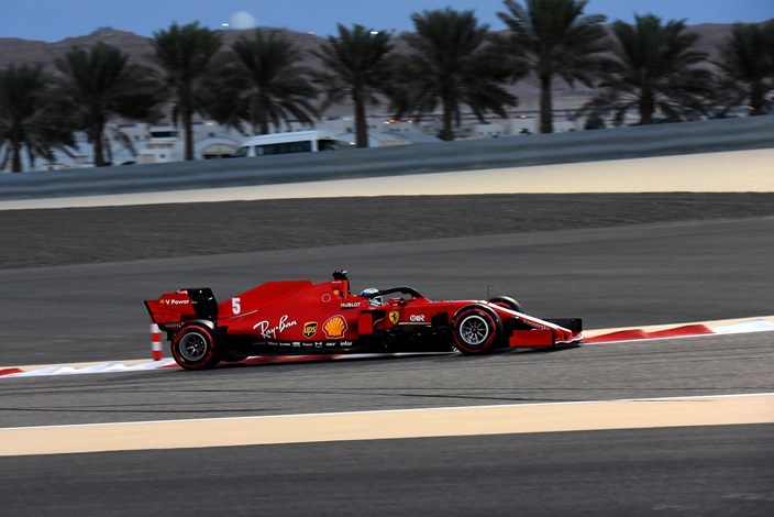 Viernes en Sakhir – Ferrari: muchos problemas con el nuevo trazado