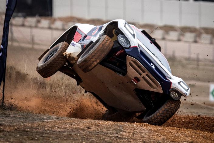 la-extreme-e-completa-su-prueba-inaugural-con-una-constelacion-de-estrellas