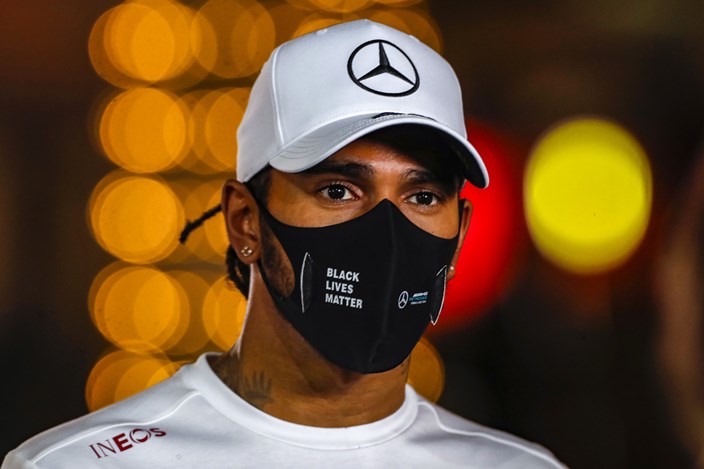 Hamilton vuelve a Mercedes en Abu Dabi; Russell regresa a Williams