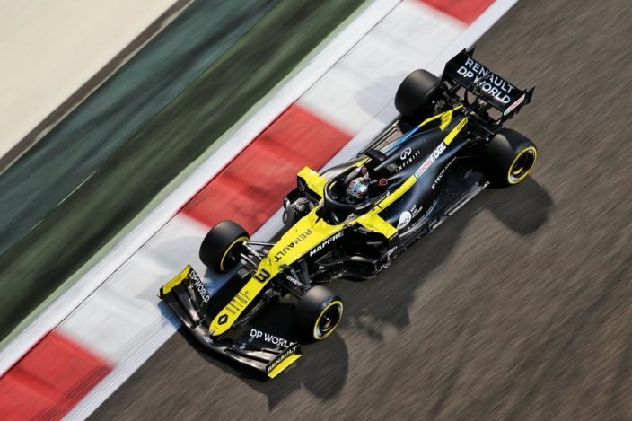Viernes en Abu Dabi – Renault: buenos tiempos a pesar de un fallo en los Libres 1