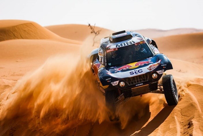 Dakar 2021 – Etapa 6: Sainz deja claro que aún está en la lucha